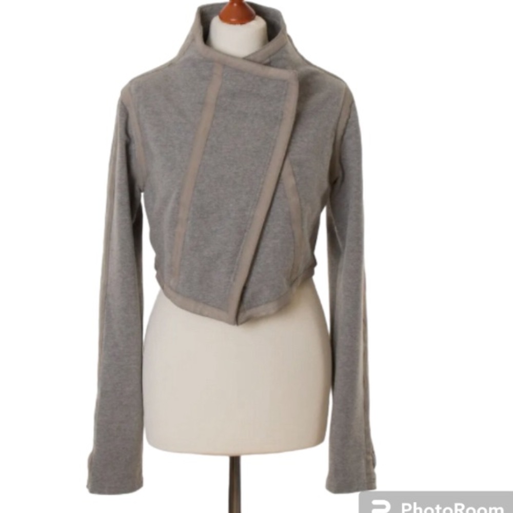 NWOT Lululemon Principal Grey Cropped Jacket Size 8